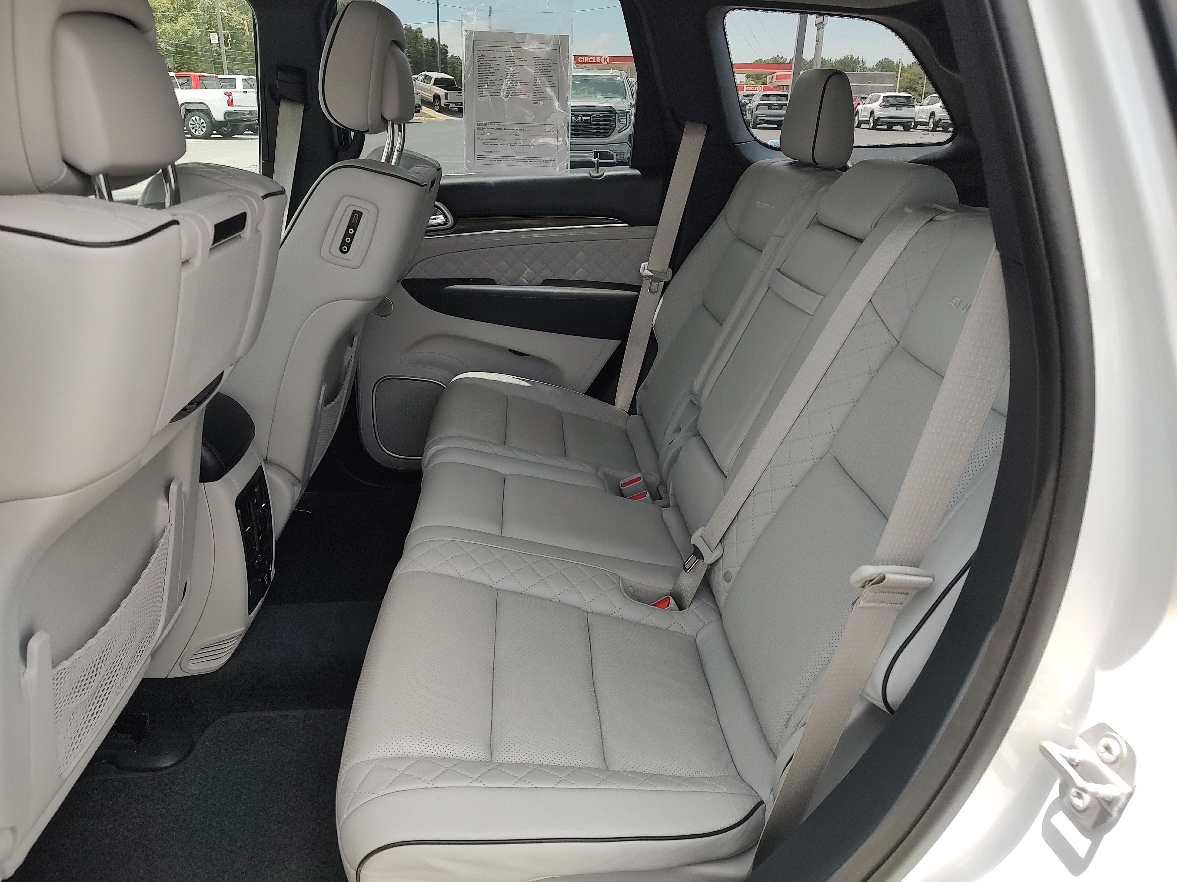 2020 Jeep Grand Cherokee Summit