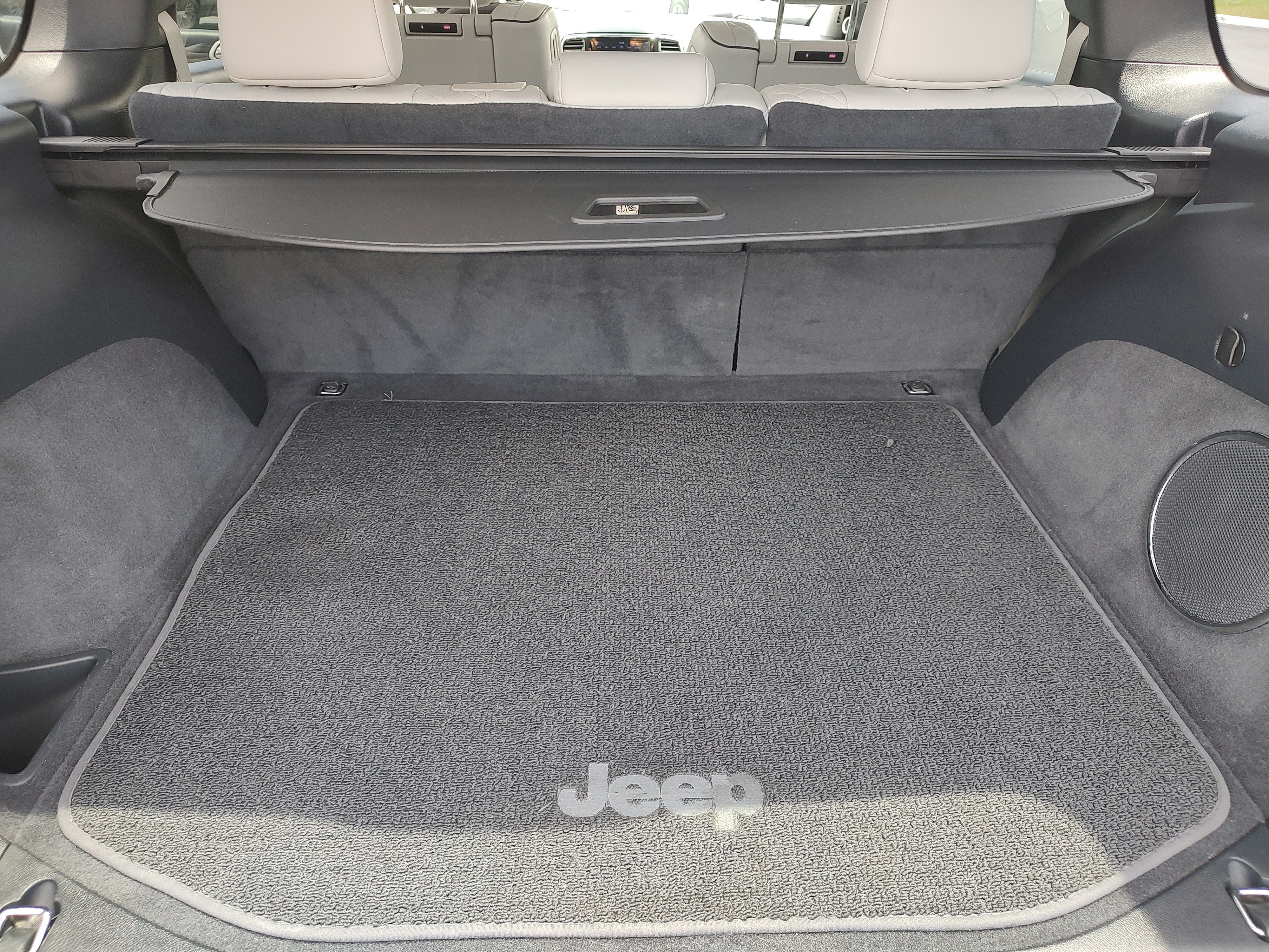 2020 Jeep Grand Cherokee Summit