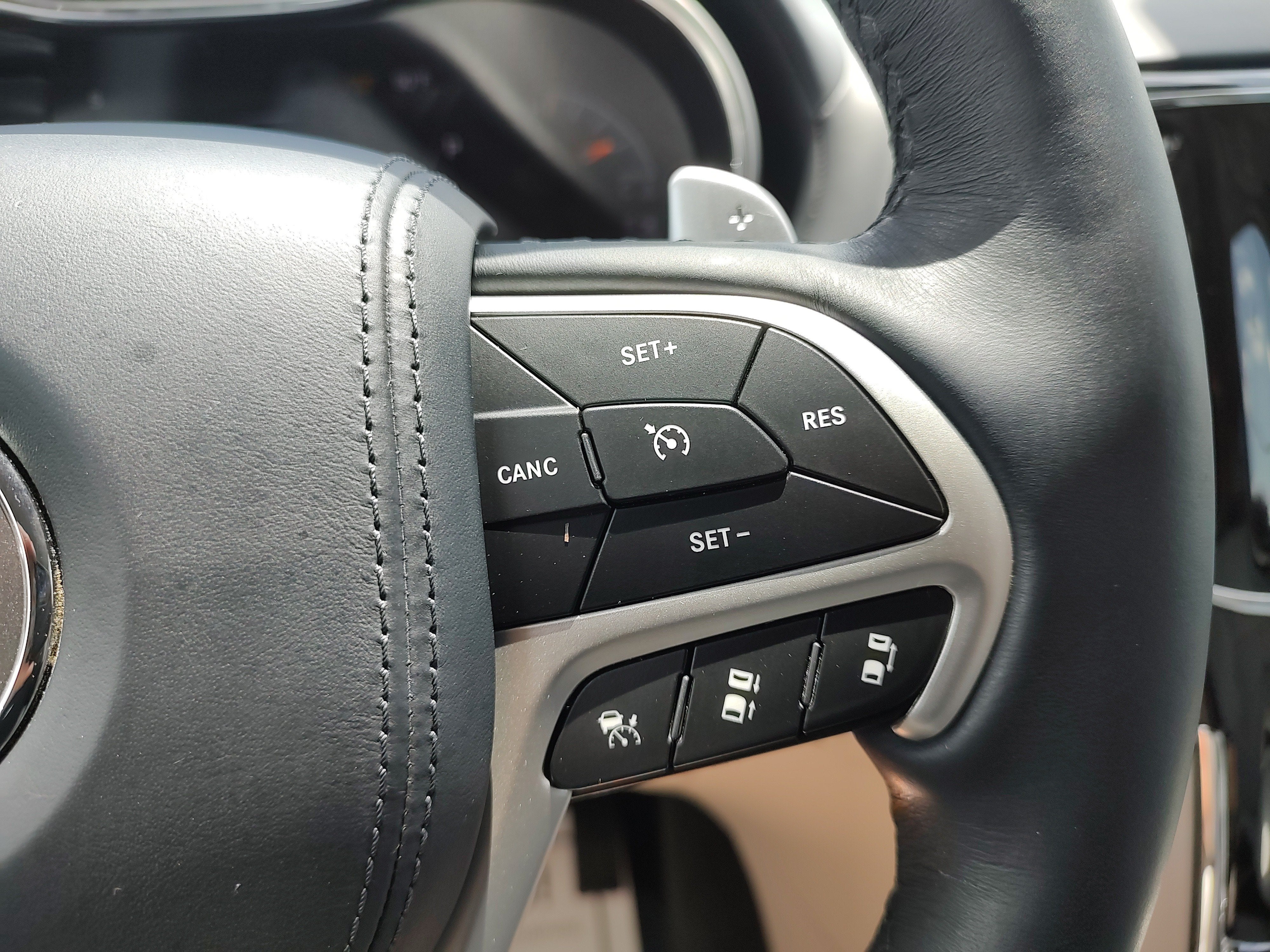 2020 Jeep Grand Cherokee Summit