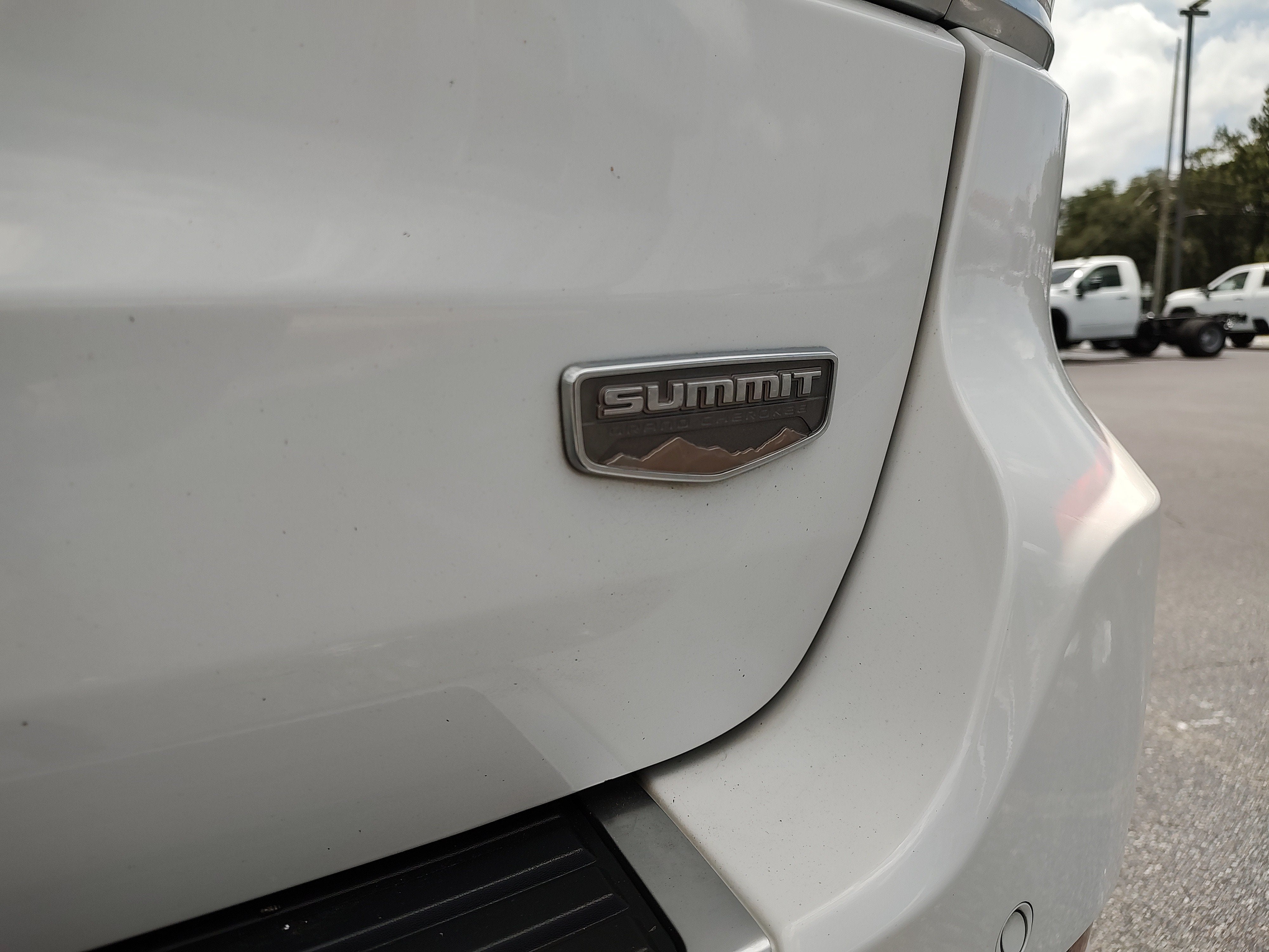 2020 Jeep Grand Cherokee Summit