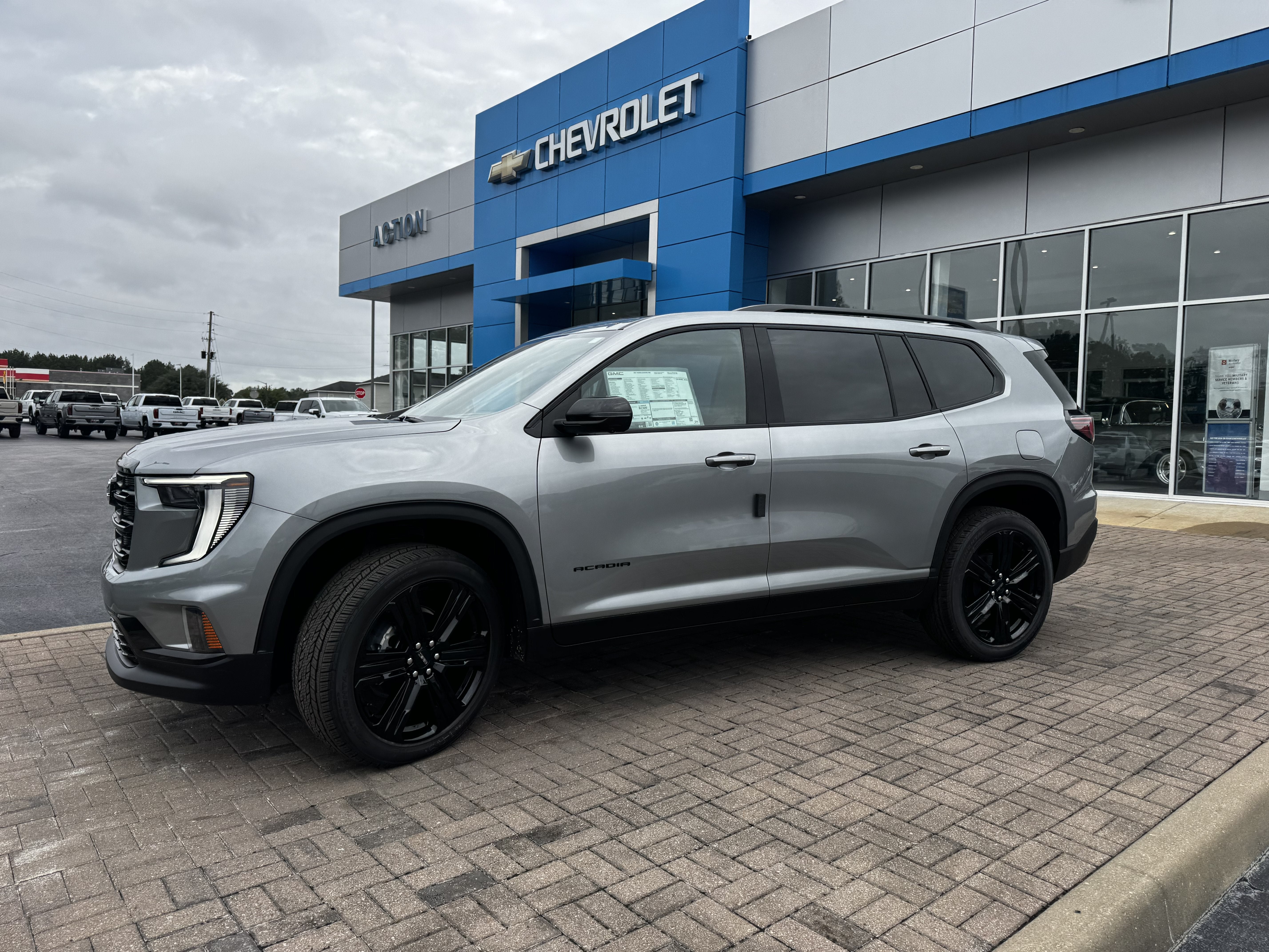 2027 GMC Acadia Elevation