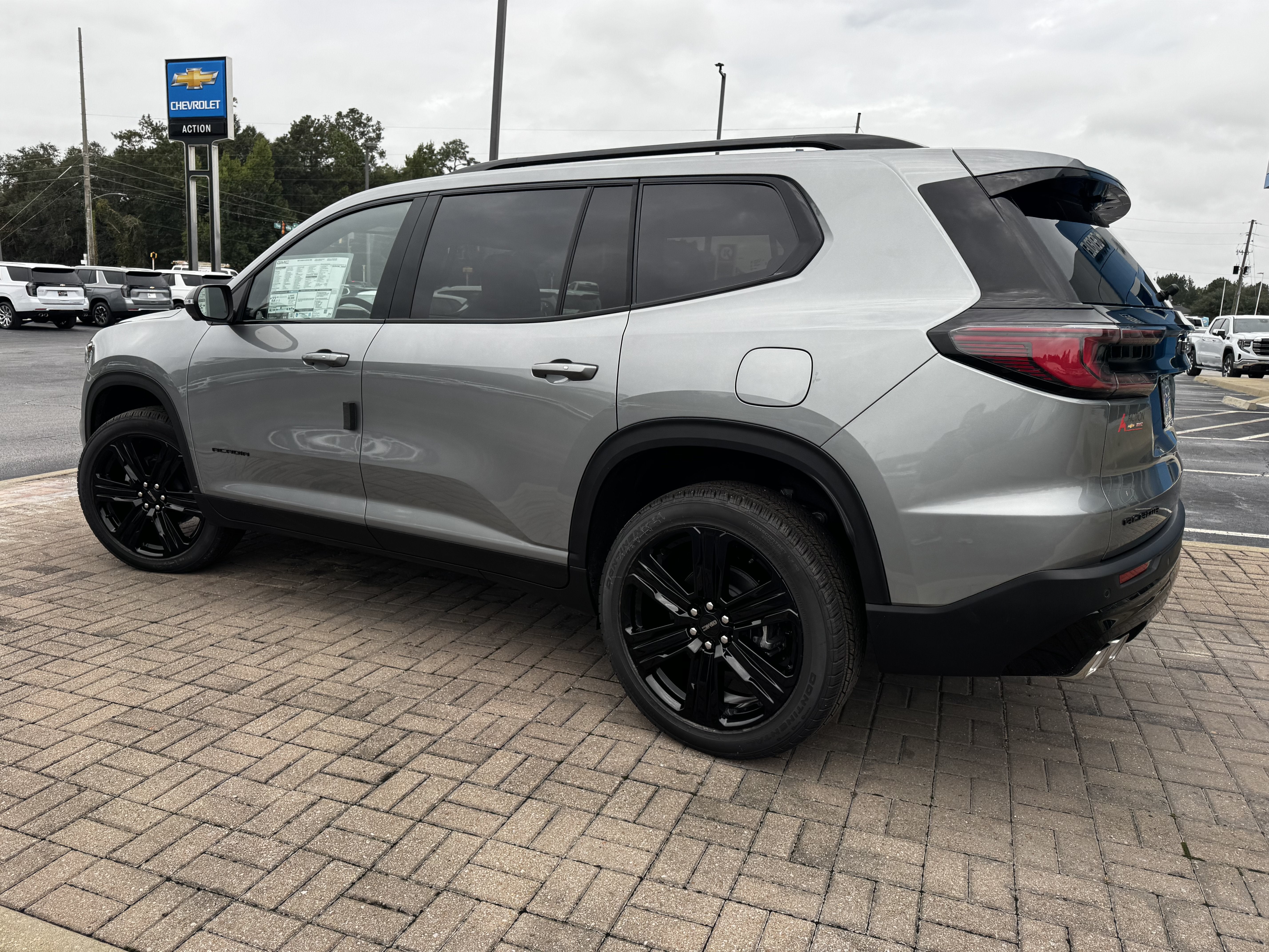 2027 GMC Acadia Elevation
