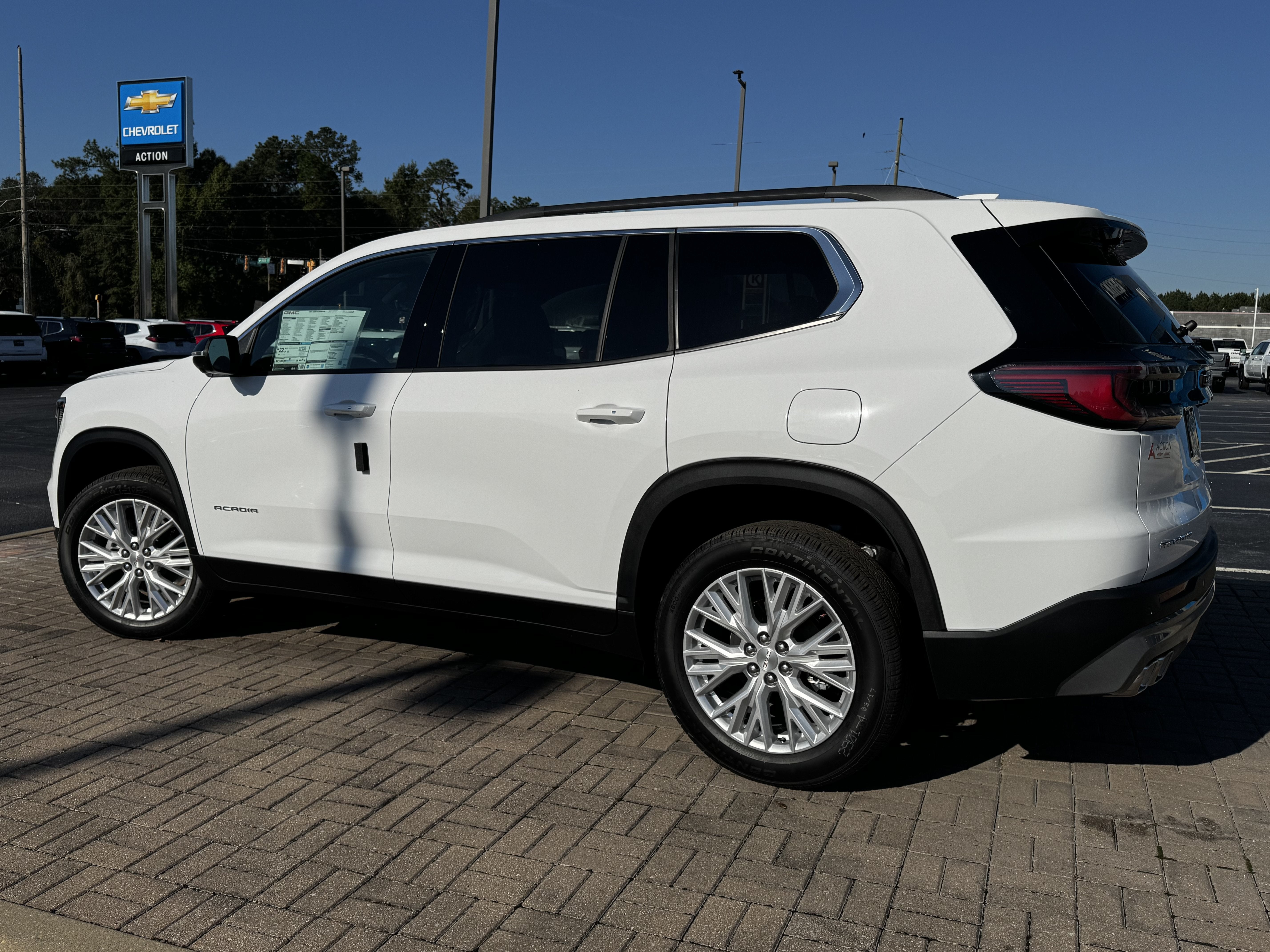 2027 GMC Acadia Elevation