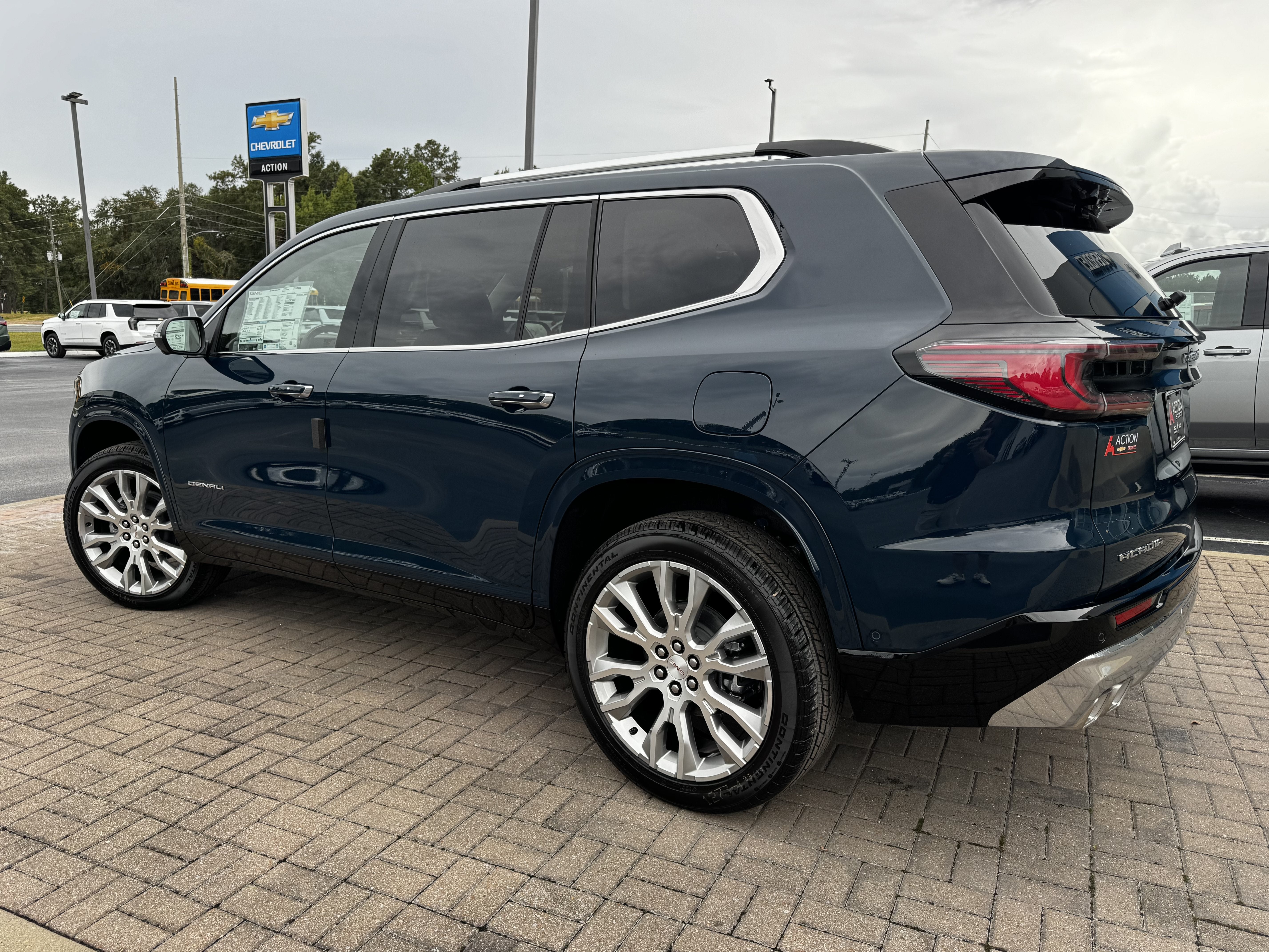 2027 GMC Acadia Denali