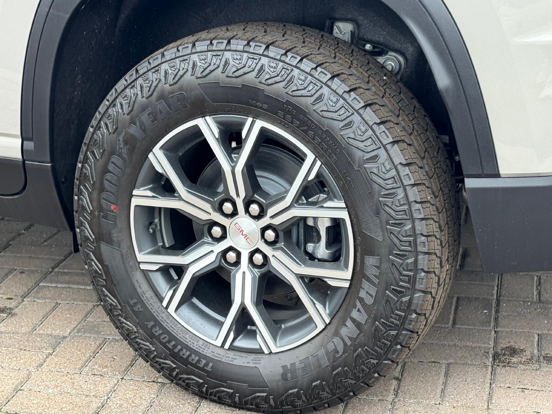 2026 GMC Acadia AT4