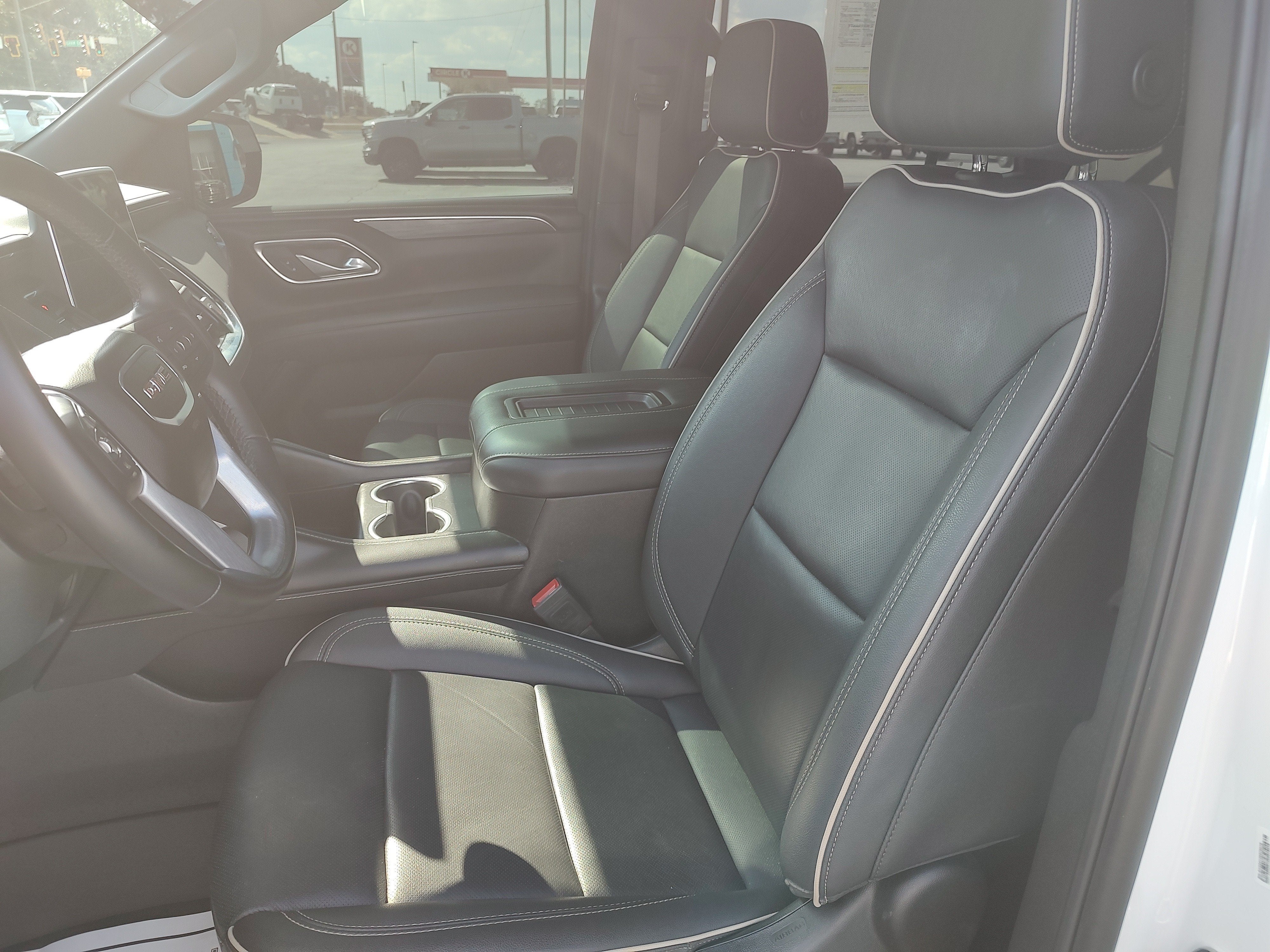 2024 GMC Yukon SLT
