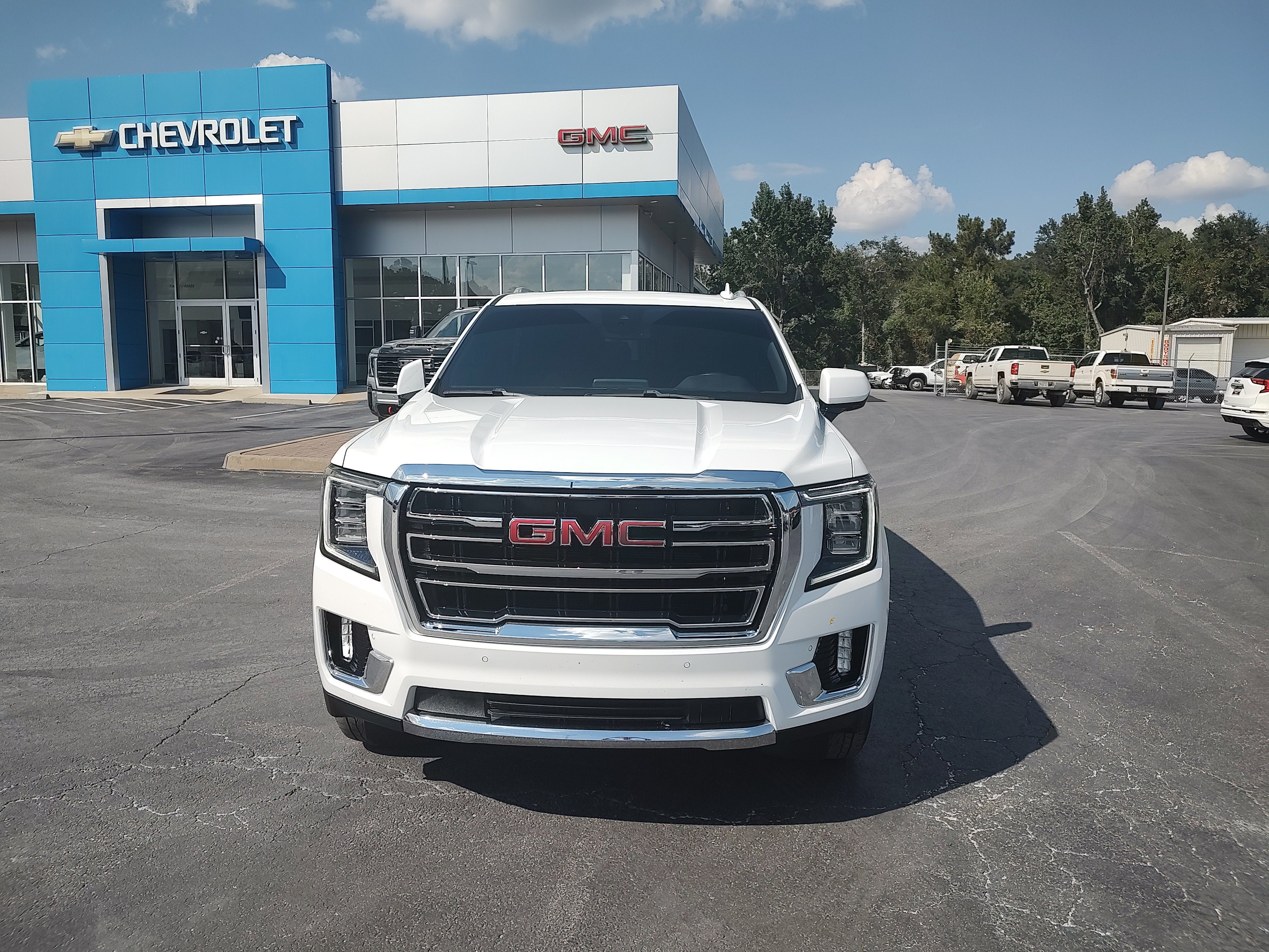 2024 GMC Yukon SLT