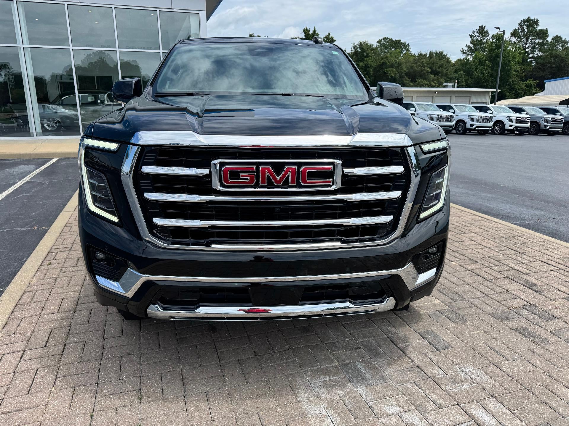 2026 GMC Yukon Elevation - Photo 3