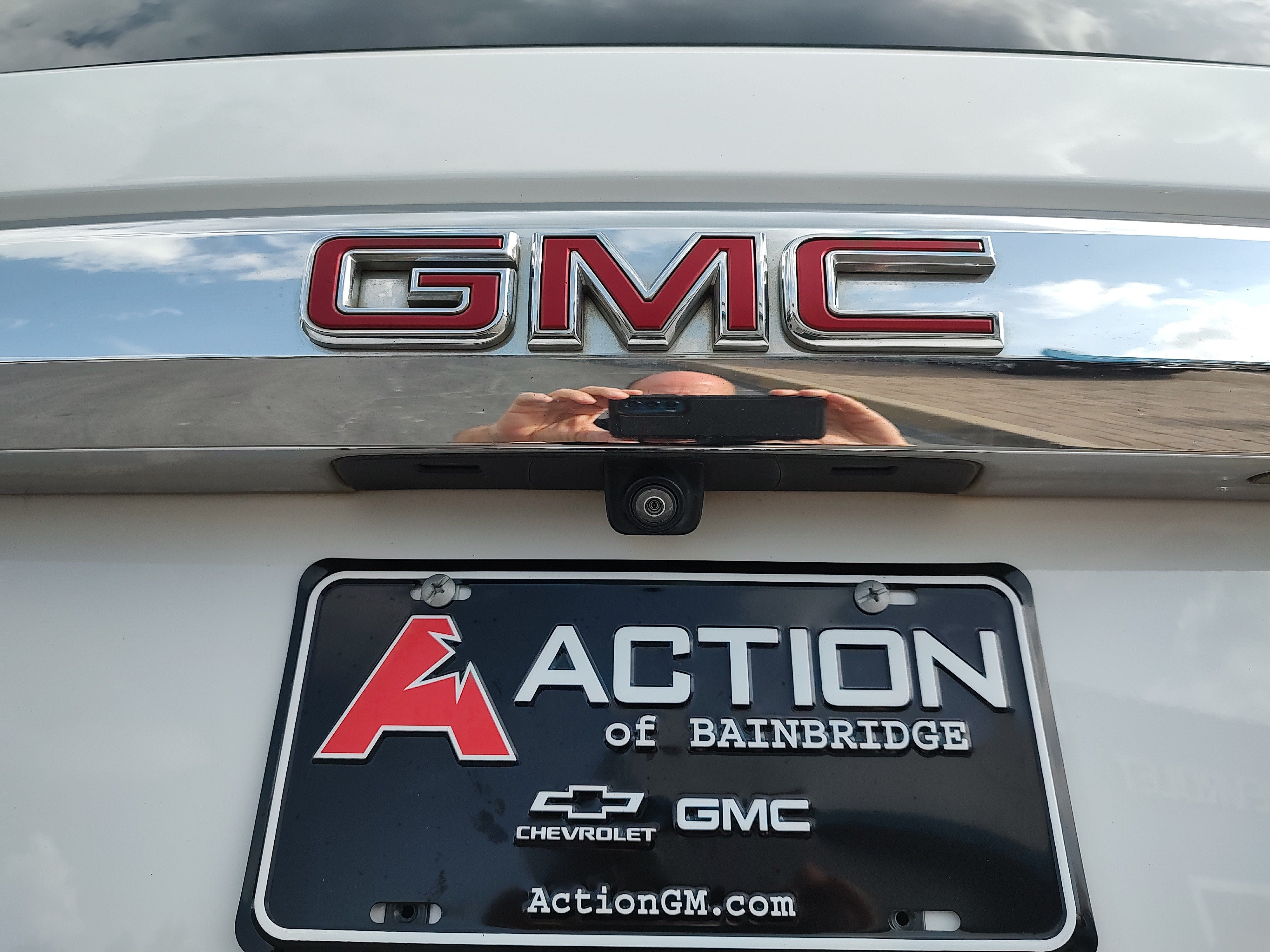 2024 GMC Yukon SLT