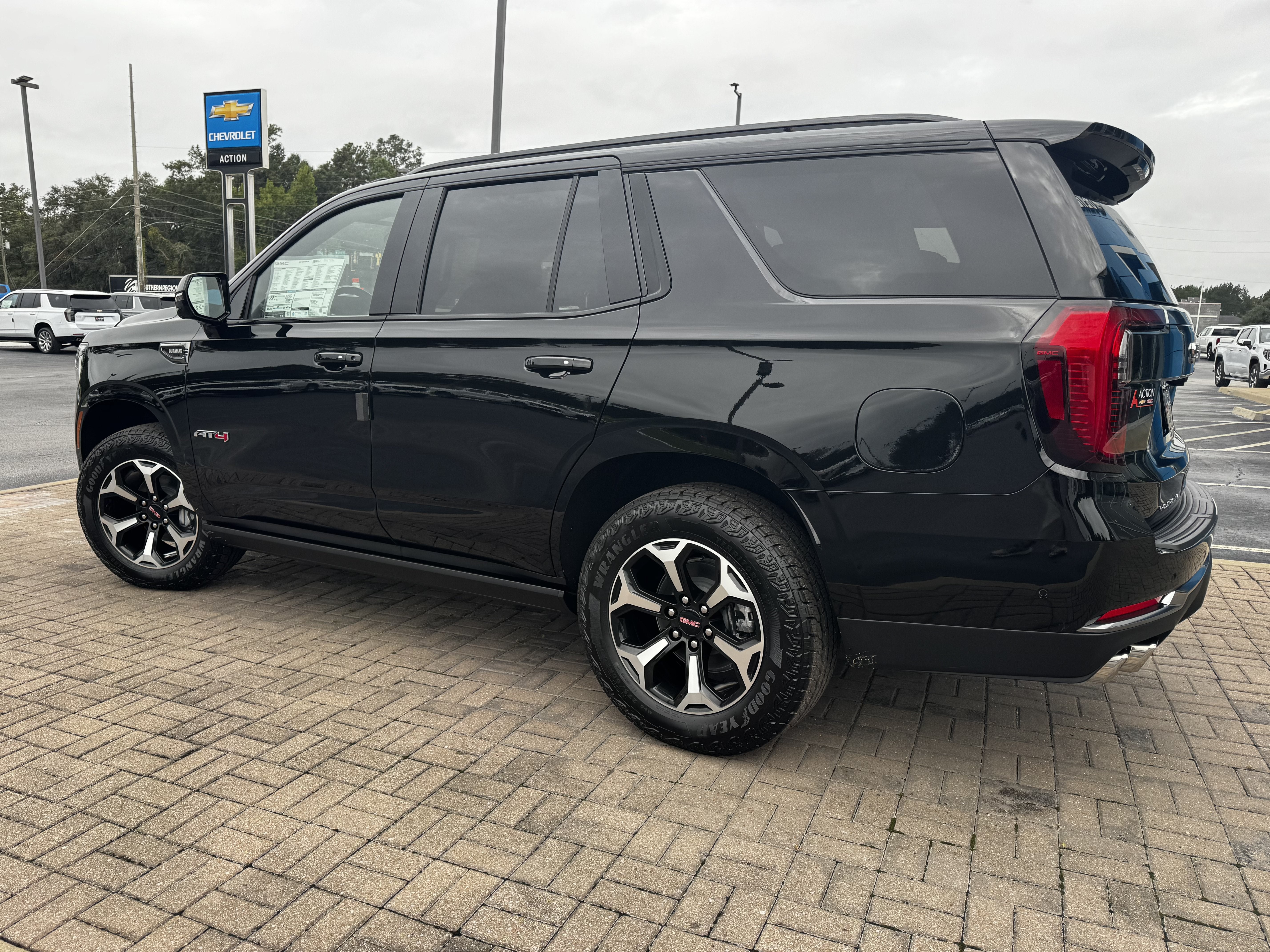 2027 GMC Yukon AT4