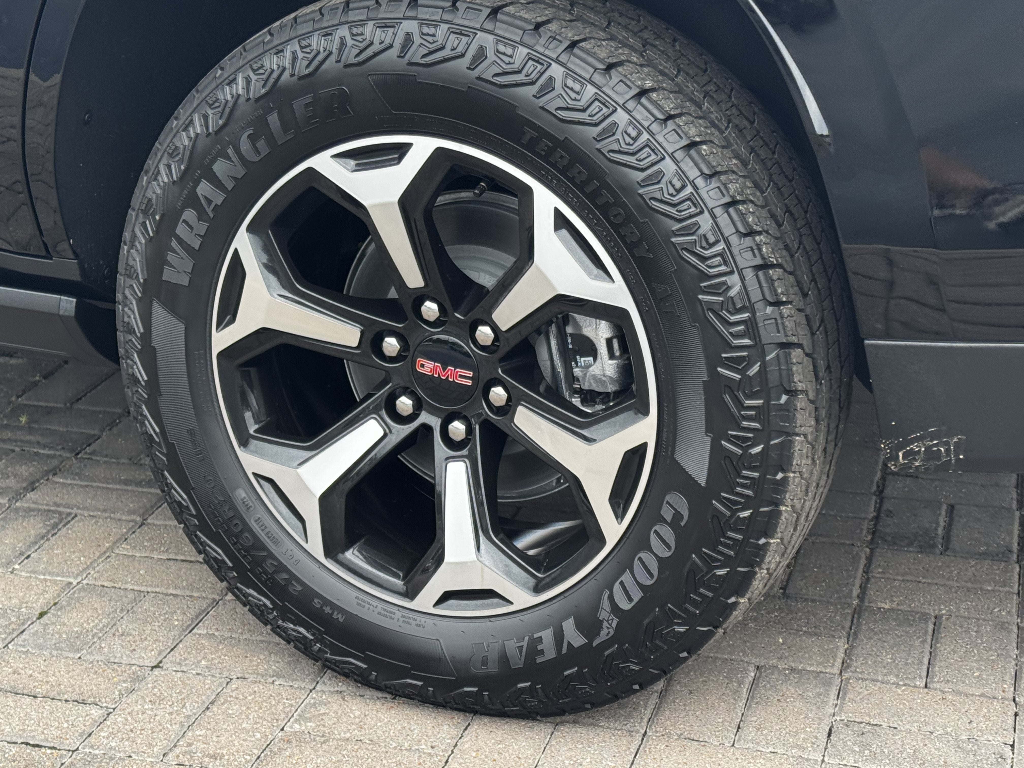 2027 GMC Yukon AT4
