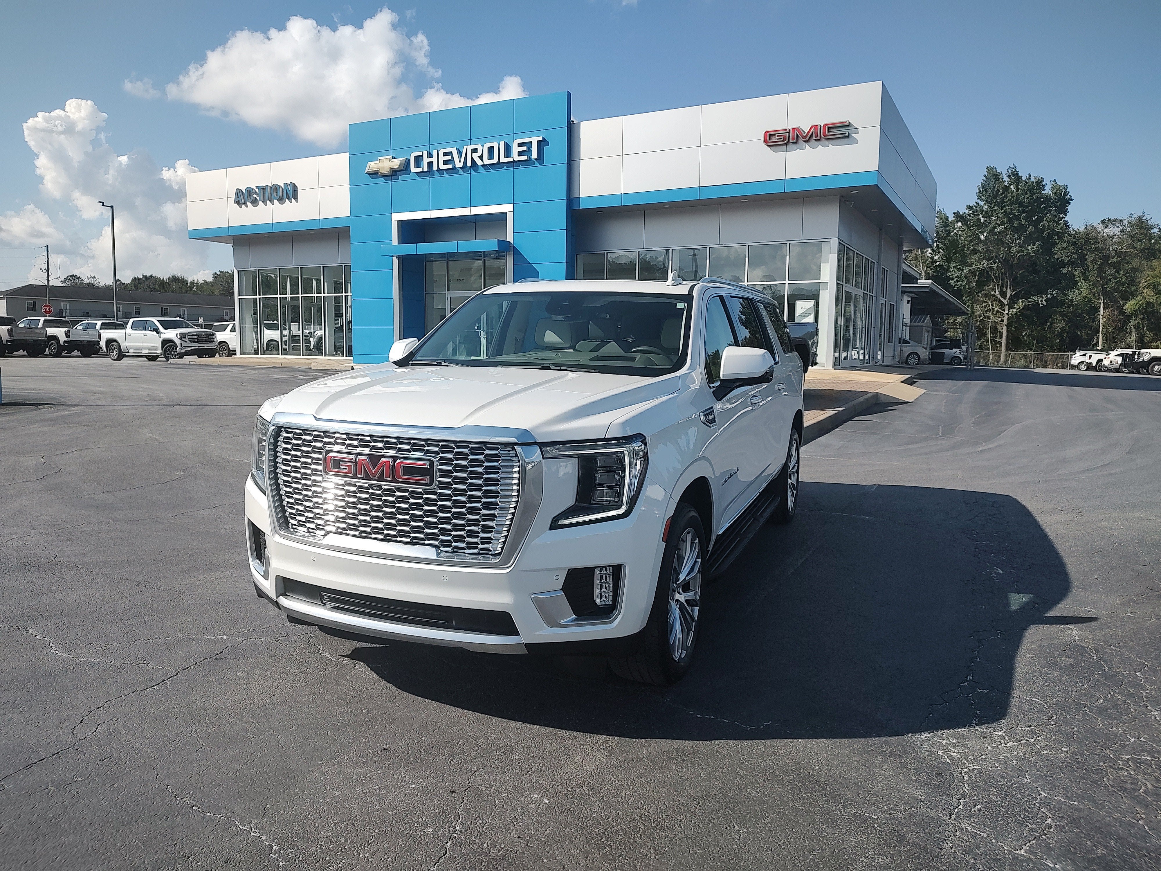 2023 GMC Yukon XL Denali
