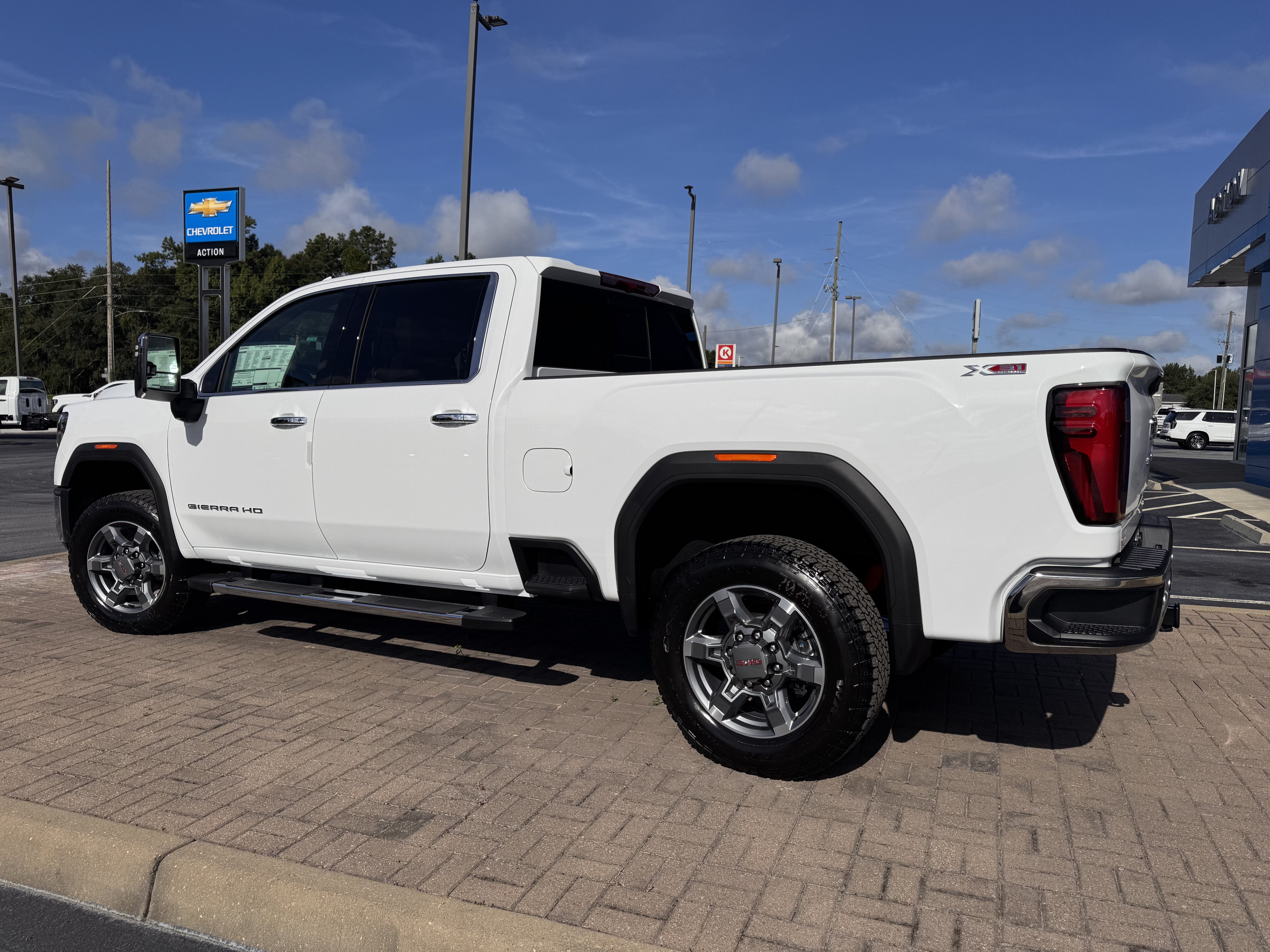 2026 GMC Sierra 2500 HD SLT