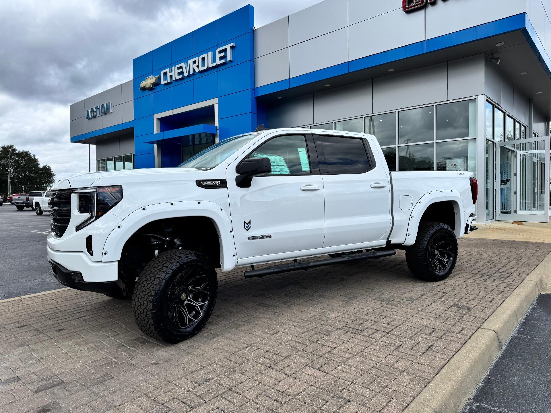 2025 GMC Sierra 1500 Elevation