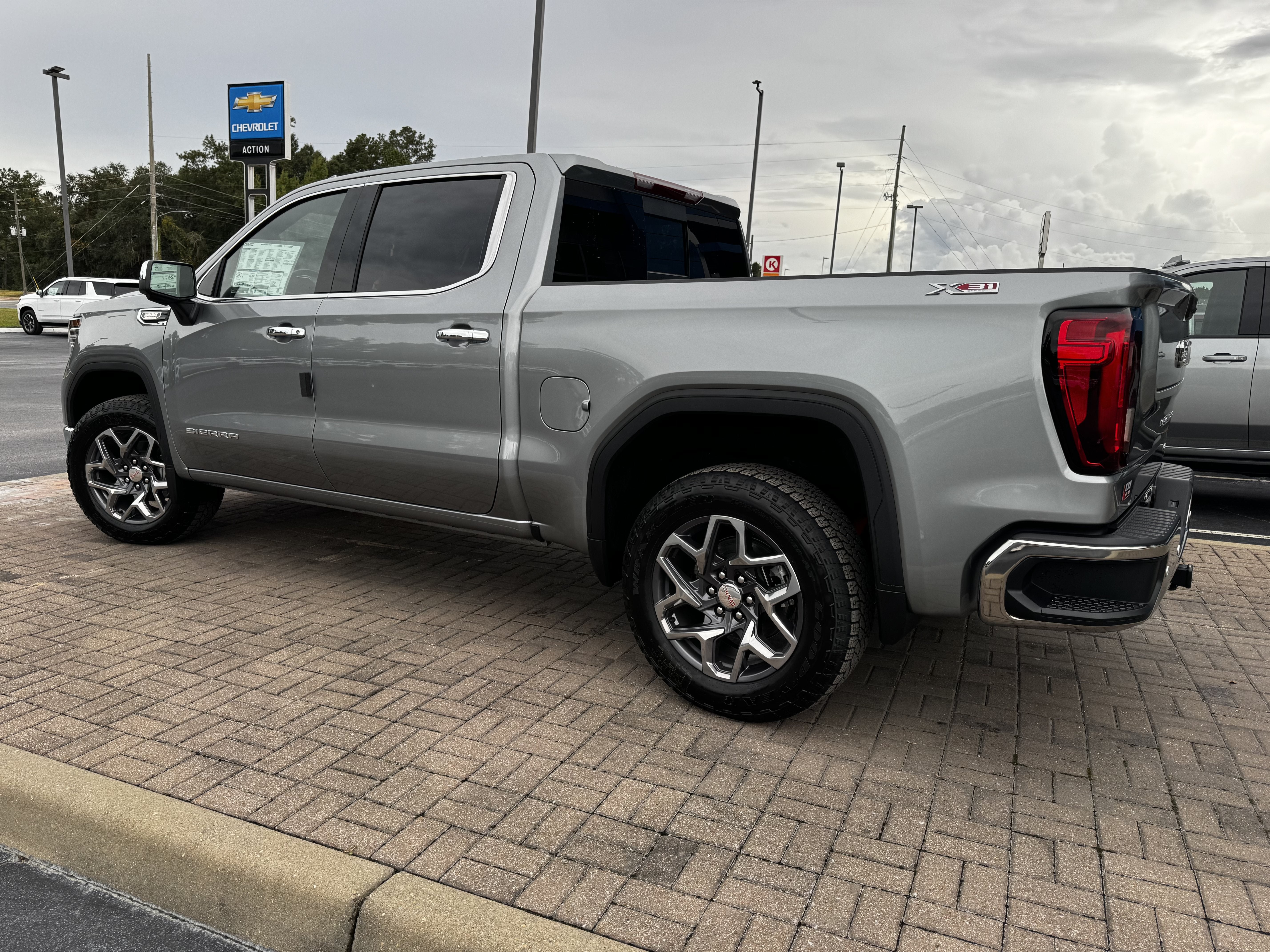2026 GMC Sierra 1500 SLT