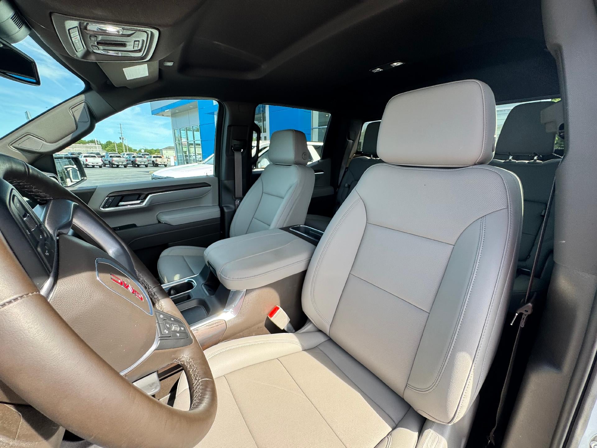 2026 GMC Sierra 1500 SLT - Photo 6